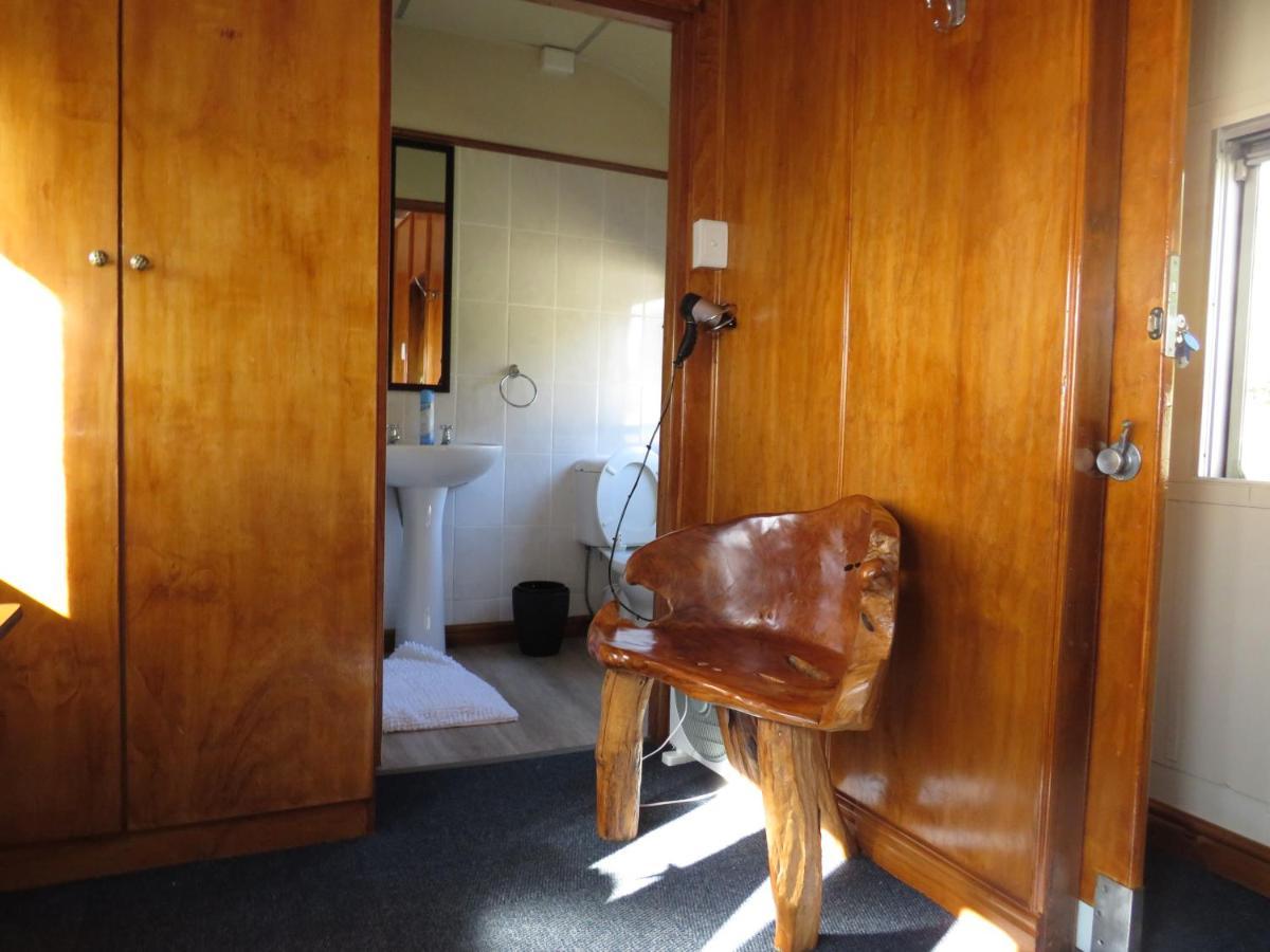 Hostel Santos Express Mossel Bay Exterior foto